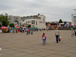 Помещение 110 метров с интенсивным пешеходным потоком.