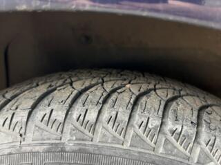 ПРОДАМ РЕЗИНУ 195/65/15