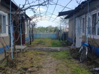 Срочно продам дом в центре с. Чобручи.