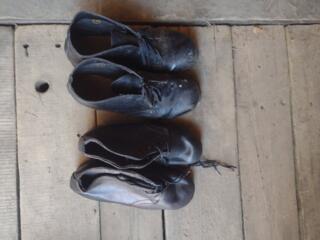 Продам спец обувь