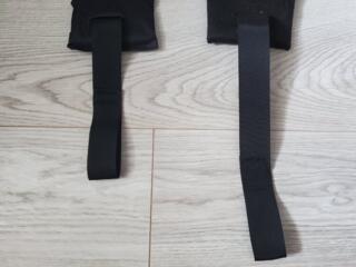 Продам фиксаторы для дверного проема