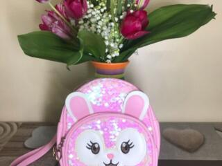 Продается модная сумочка для девочки в идеальном состоянии