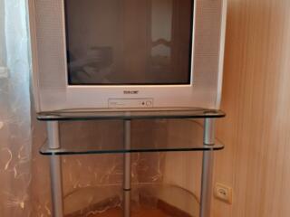 Продается стеклянная тумба и телевизор "SONY".