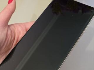 Продам телефон