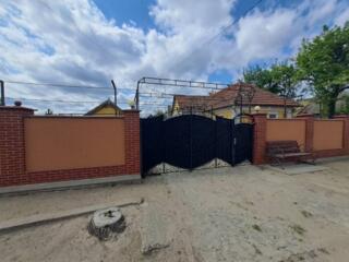 Дом в Парканах недалеко от трассы!