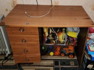 Продам письменный стол