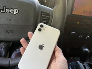 Продам айфон 11