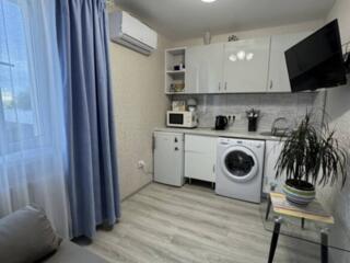 Продаётся смарт квартира. Район Киевский. Свежий ремонт. Расположена .