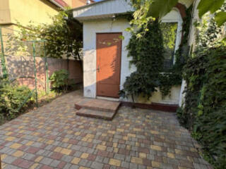 Участок 2 сотки на Французском бульваре