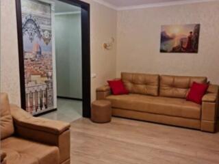 ЗАМЕЧАТЕЛЬНАЯ КВАРТИРА ПЛОЩАДЬ ТОЛБУХИНА комфортный этаж