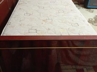 Продам две кровати с матрасом