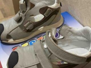 Продам детские ортопедические босоножки фирмы Bebeton.,