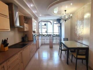 Здається велика квартира біля м. Позняки по вул. Срібнокільська 1. ...