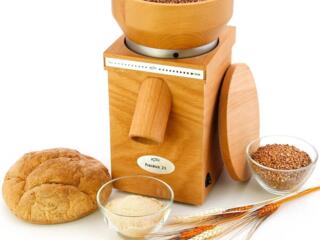 Домашняя мельница для муки.