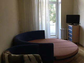 1 к Базарная/ Утесова. СТАЛИНКА! Кирпичный дом.