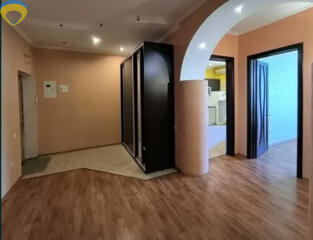 БОЛЬШАЯ 2-х комн на Тополевой!