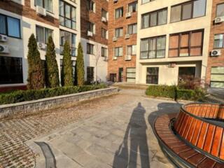 29747 Продам фасадное помещение в жилом ...