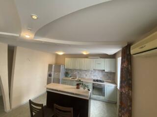 Просторная квартира в кирпичном доме9 этаж из 10.Светлая и ...