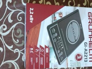 Продам новую индукционную плиту за 850 рублей.