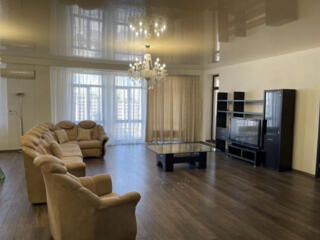 Продам квартиру 146.2 кв. м., 12/18, новый дом, жк Новая Аркадия.