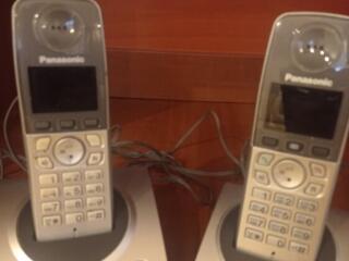 PANASONIC с базой (2 трубки)