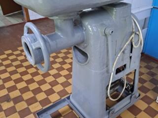 Промышленная мясорубка 380V.