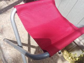 Продам 2 новых стула