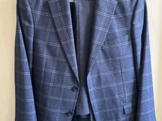 Костюм GIOTELLI - тройка / новый