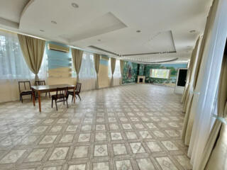 Сдам прекрасный офис с камином и сауной.