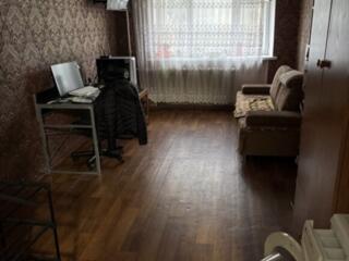 2 этаж, комната на Черемушках в хорошем состоянии