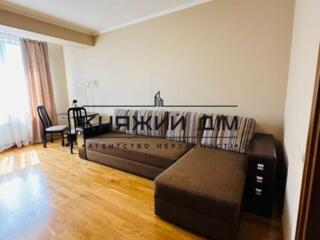 Пропонується до оренди квартира з шикарним видом на Дніпро по вул. ...