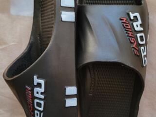 Размер 43-44.
125 руб. Писать в Вайбер. Доставка почтой.