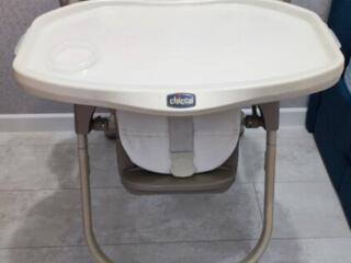 Продам стульчик для кормления Chicco. 1100 руб.