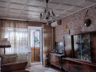 Трёхкомнатная двухсторонняя квартира на Фонтане.