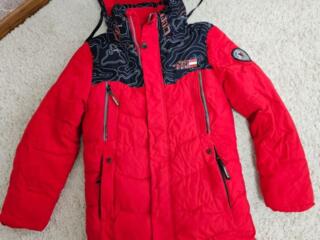 Зимняя куртка в отличном состоянии