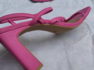 Новые босоножки