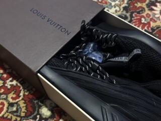 Кроссовки Louis Vuitton