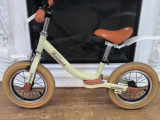 Беговел Corso "Triumf" - стальная рама, надувные колеса 12 ручной торм