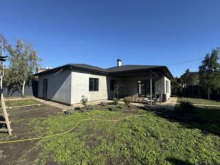 Продам одноэтажный дом 238 кв. м., Золотая горка.