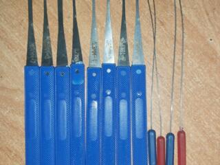 Набор экстракторов для извлечения сломанных ключей