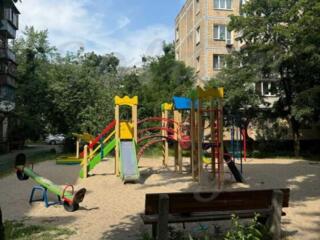 продаж 3-к квартира Київ, Дніпровський, 46000 $