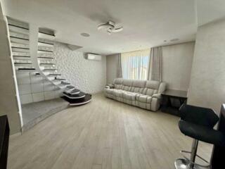 довгострокова оренда 4-к квартира Бучанський, Софіївська Борщагівка, 1