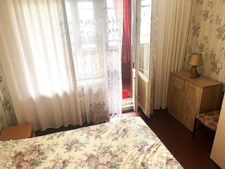 Здаємо на довгий час 3-х кімн. квартиру на Бальзака, 61.