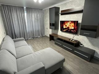 Сдам 2х комнатную квартиру с мебелью и техникой