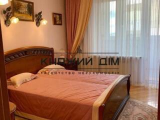 Квартира в центрі, метро Арсенальна вулиця Івана Мазепи, 12 Б. 8 ...