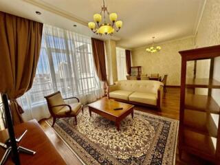 довгострокова оренда 3-к квартира Київ, Печерський, 1600 $/міс.