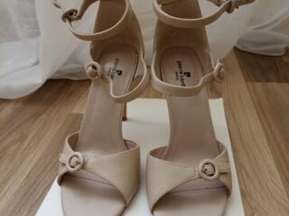 Продам туфли, кроссовки