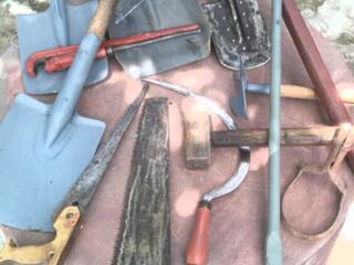 Продам лопаты вилы сапы напильники навесы ведра и то что на фото