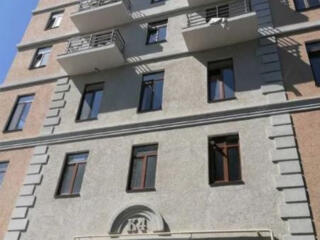 Однокомнатная квартира в районе Адмиральского проспекта.