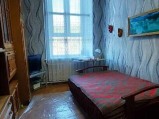 Сдам комнату в коммуне в историческом центре на ул. Успенской.